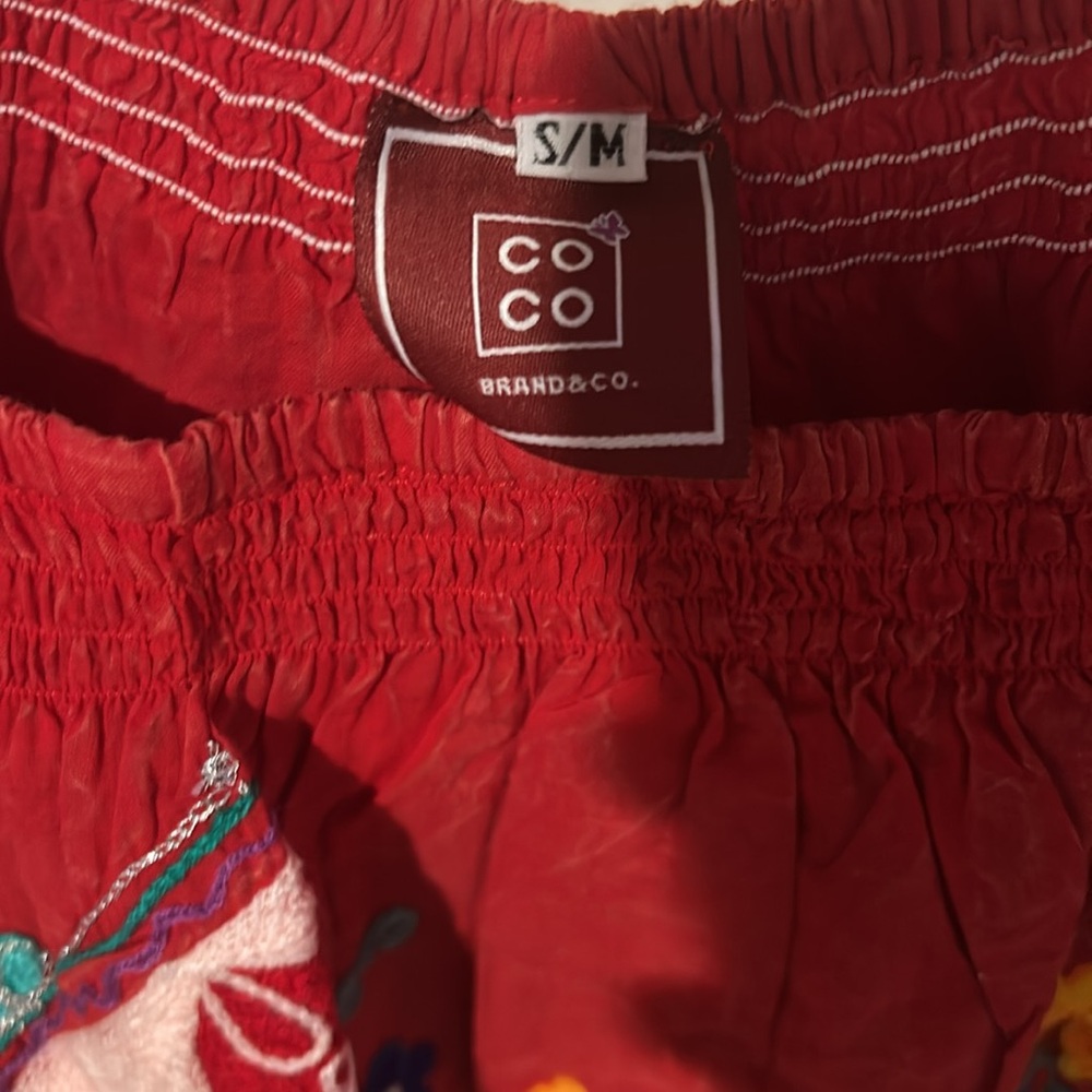 Embroidered Women’s Top Blouse Size S/M Mex Floral Red Sleeve Gorgeous Comfy - Picture 3 of 6